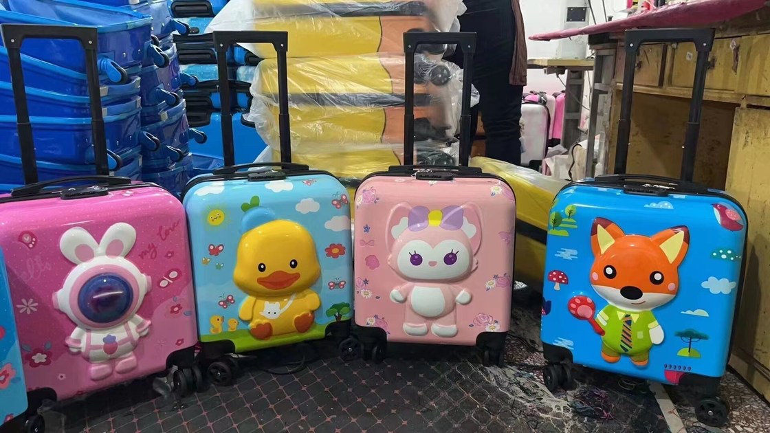 Фабричный магазин 18 дюймов 360 градусов крутящие колеса для детей багаж путевые чемоданы для детей