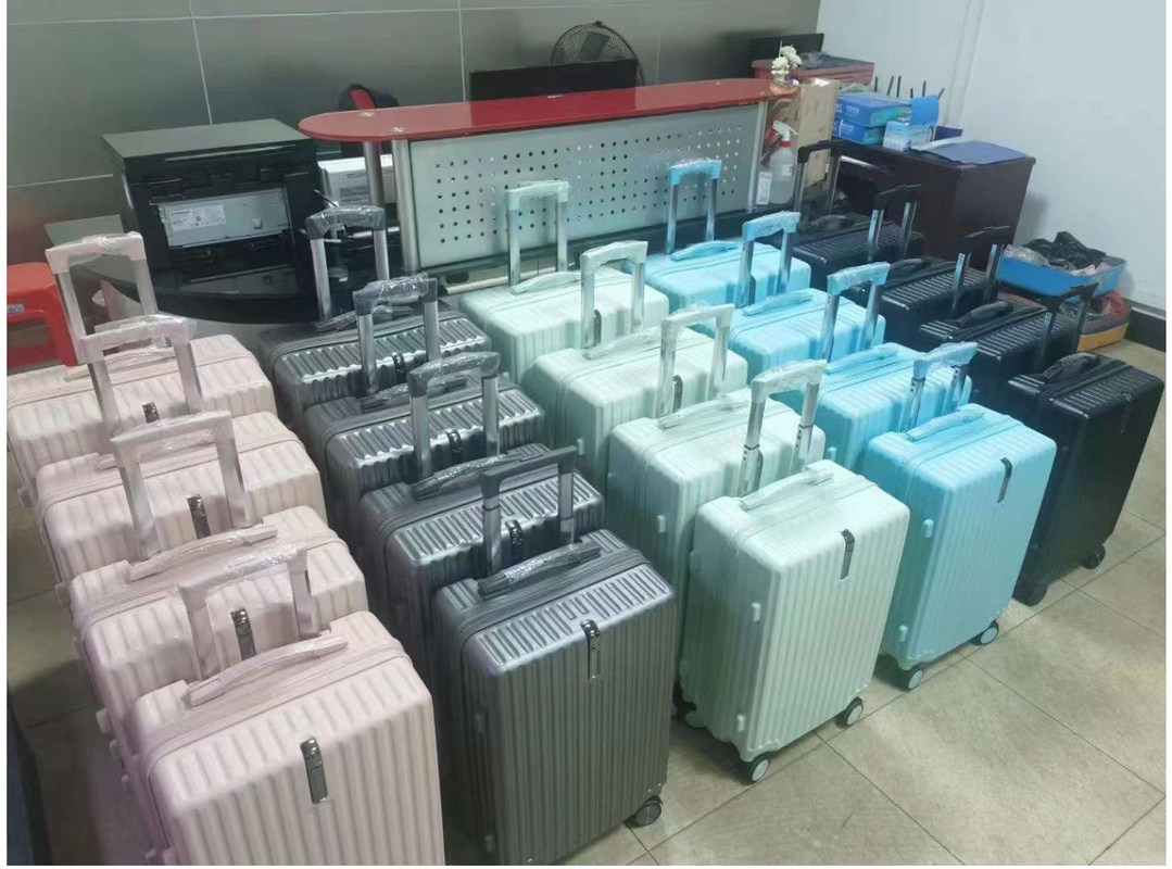 Бесплатный образец Фабричная цена Высокое качество Прочный ABS +PC Торговый чемодан Жесткий Шелл Спинер Багаж Поездка чемодан с